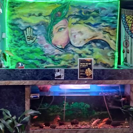Big Tree Hostel カトマンズ エクステリア 写真