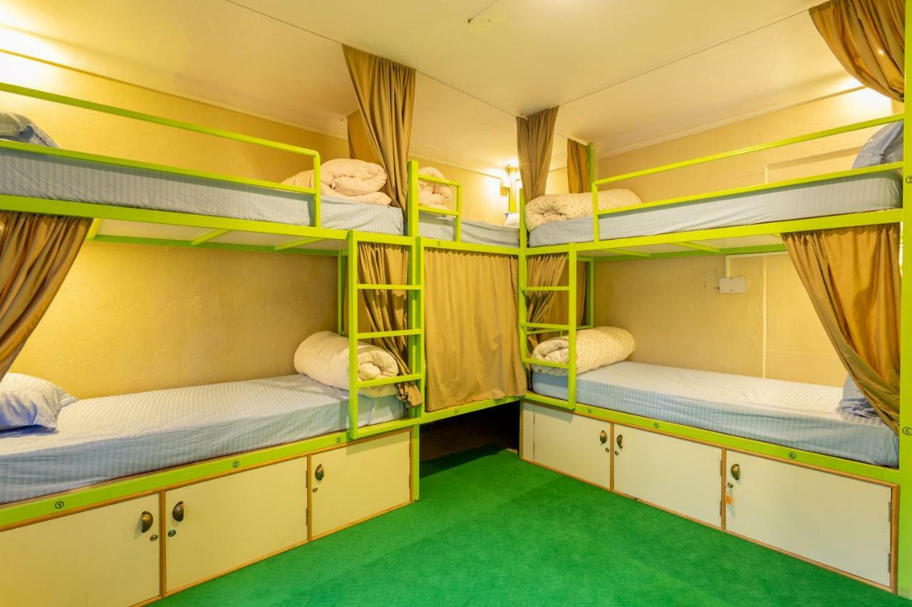 Big Tree Hostel カトマンズ エクステリア 写真
